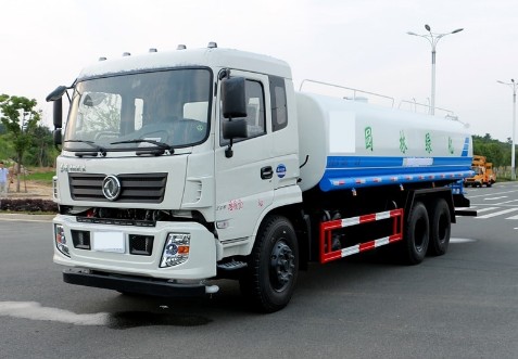 �|�L���׺��p��20����ˮ܇�DƬ