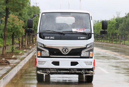 國(guó)六5方東風(fēng)福瑞卡帶霧炮灑水車圖片 國(guó)六5方東風(fēng)福瑞卡帶霧炮灑水車圖片