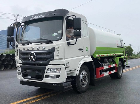 12方灑水車租賃價格表_國六12方大運F6綠化灑水車廠家價格2