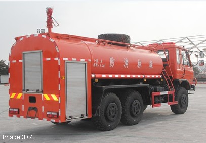 東風老款六驅越野8方消防灑水車圖片 東風老款六驅越野8方消防灑水車圖片