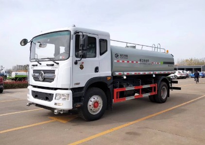 環衛灑水車圖片 環衛灑水車圖片