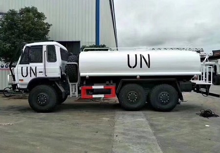 防爆型東風(fēng)六驅(qū)灑水車(chē)圖片 防爆型東風(fēng)六驅(qū)灑水車(chē)圖片