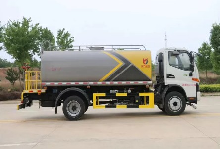 8噸灑水車價(jià)格_國六8-10噸江淮駿鈴綠化灑水車廠家價(jià)格3