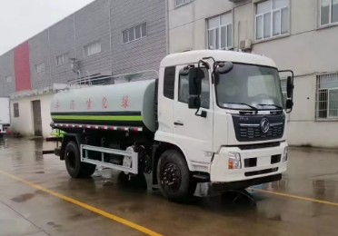 國六15噸東風(fēng)天錦灑水車圖片 國六15噸東風(fēng)天錦灑水車圖片