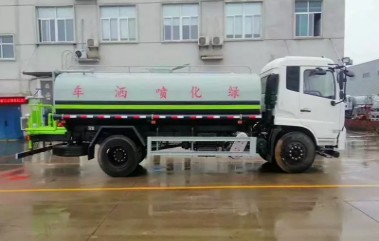 國六15噸東風(fēng)天錦灑水車圖片 國六15噸東風(fēng)天錦灑水車圖片