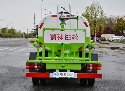 ����2.7������r��С��֮��2�{�ƞ�ˮ܇�DƬ