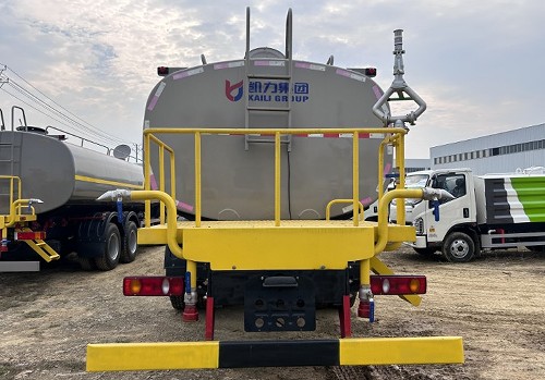 25����ˮ܇�r(ji��)��_�|�L(f��ng)�A��T5ǰ�ĺ��25����ˮ܇_�P���L(f��ng)��KLF5310GPSE6�;G������܇4