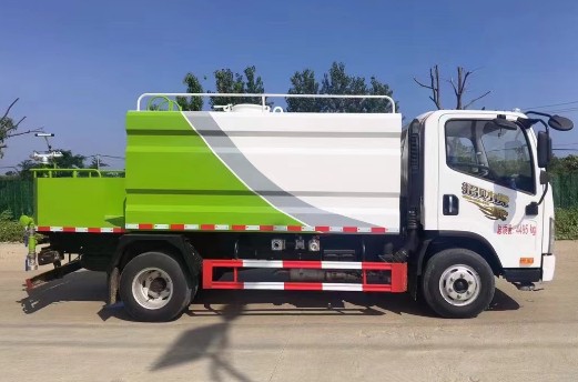 解放招財虎藍牌7方灑水車_同銳通牌CAA5042TDYC6型多功能抑塵車2