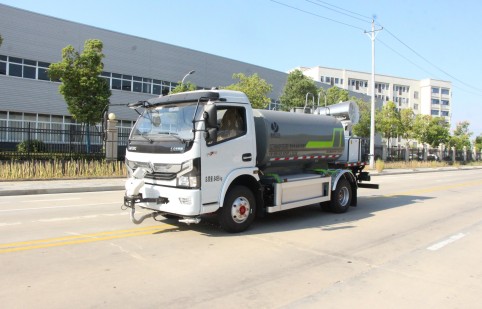 東風凱普特5方純電動灑水車_CLT5080GPSEQBEV型純電動綠化噴灑車4